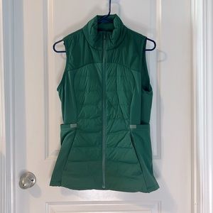 Lululemon Down For It All Vest in Everglade Green